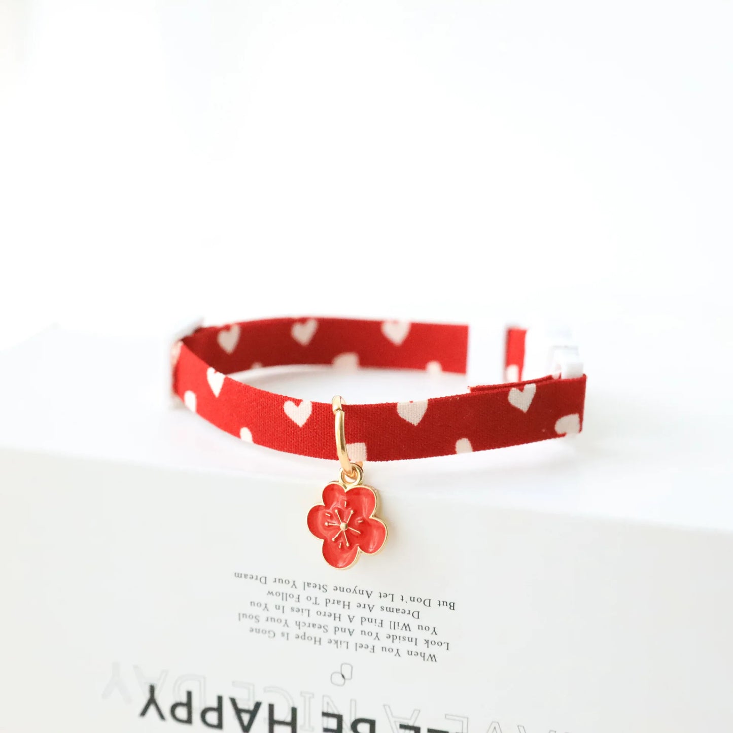 Small Cat Necklace Neck Collar Safety Breakaway Heart shape Dog Tie Adjustable Strap for Puppy Kittens collar with bell