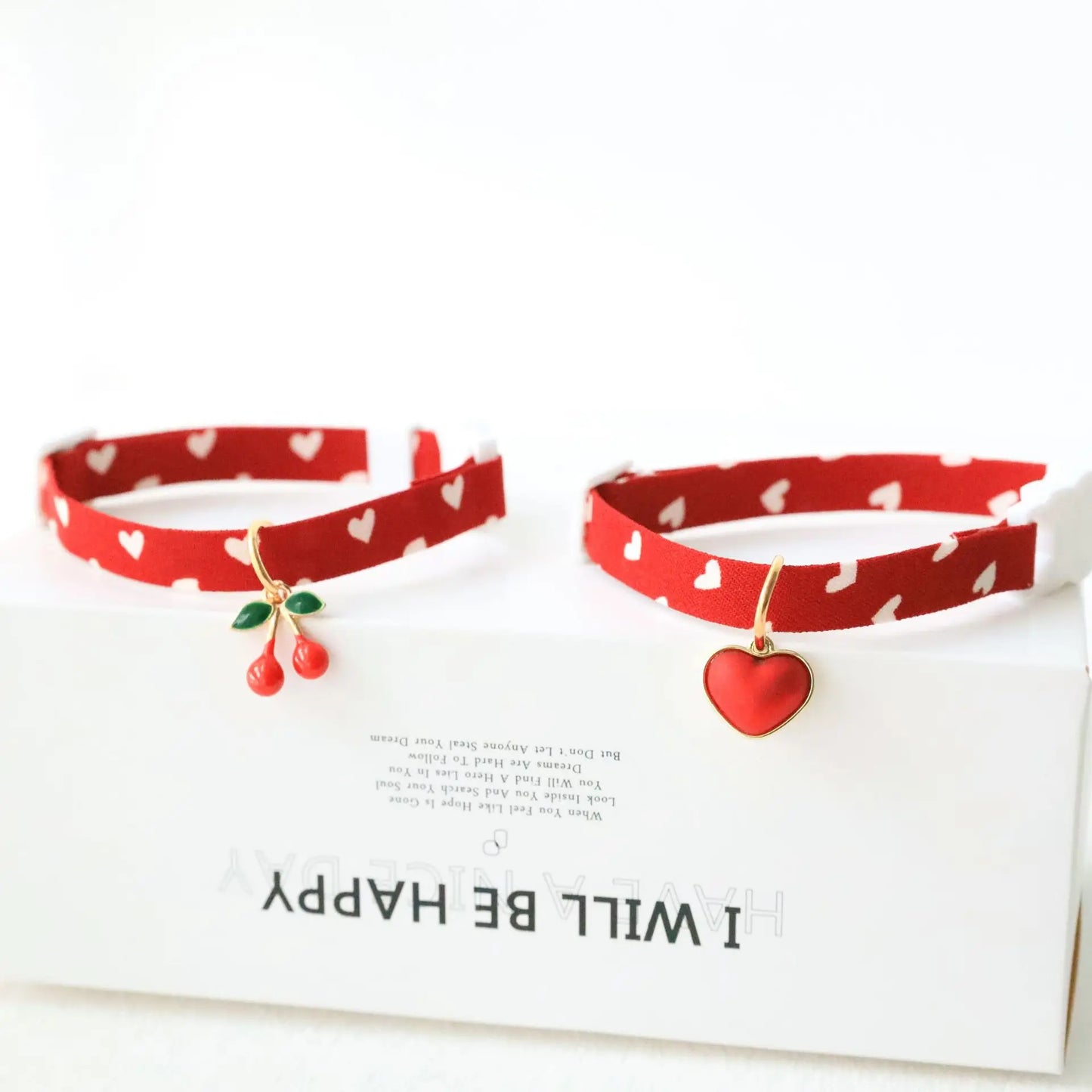 Small Cat Necklace Neck Collar Safety Breakaway Heart shape Dog Tie Adjustable Strap for Puppy Kittens collar with bell